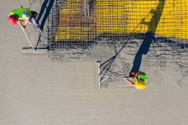Best Commercial Concrete Contractor  in Summer Set, MO